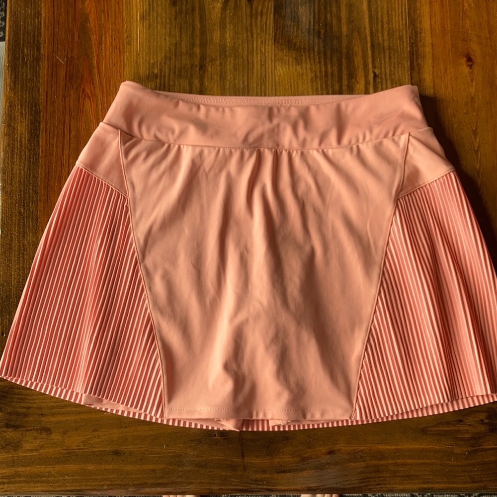 Salmon pink Nike 15” golf skirt